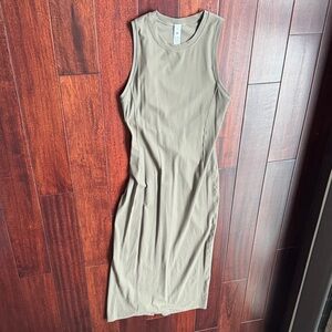 Sleeveless olive Dress